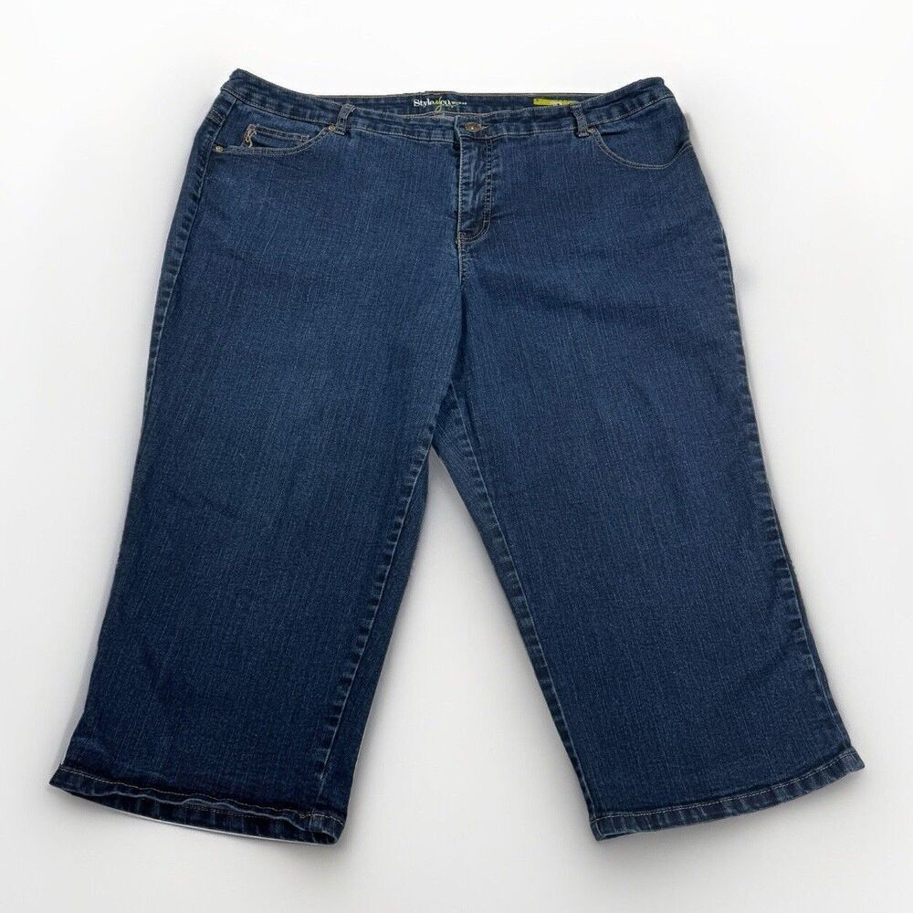 Style&co Jeans Womens Plus 20W Capri Blue Denim Stretch Measures 42 x 20.5